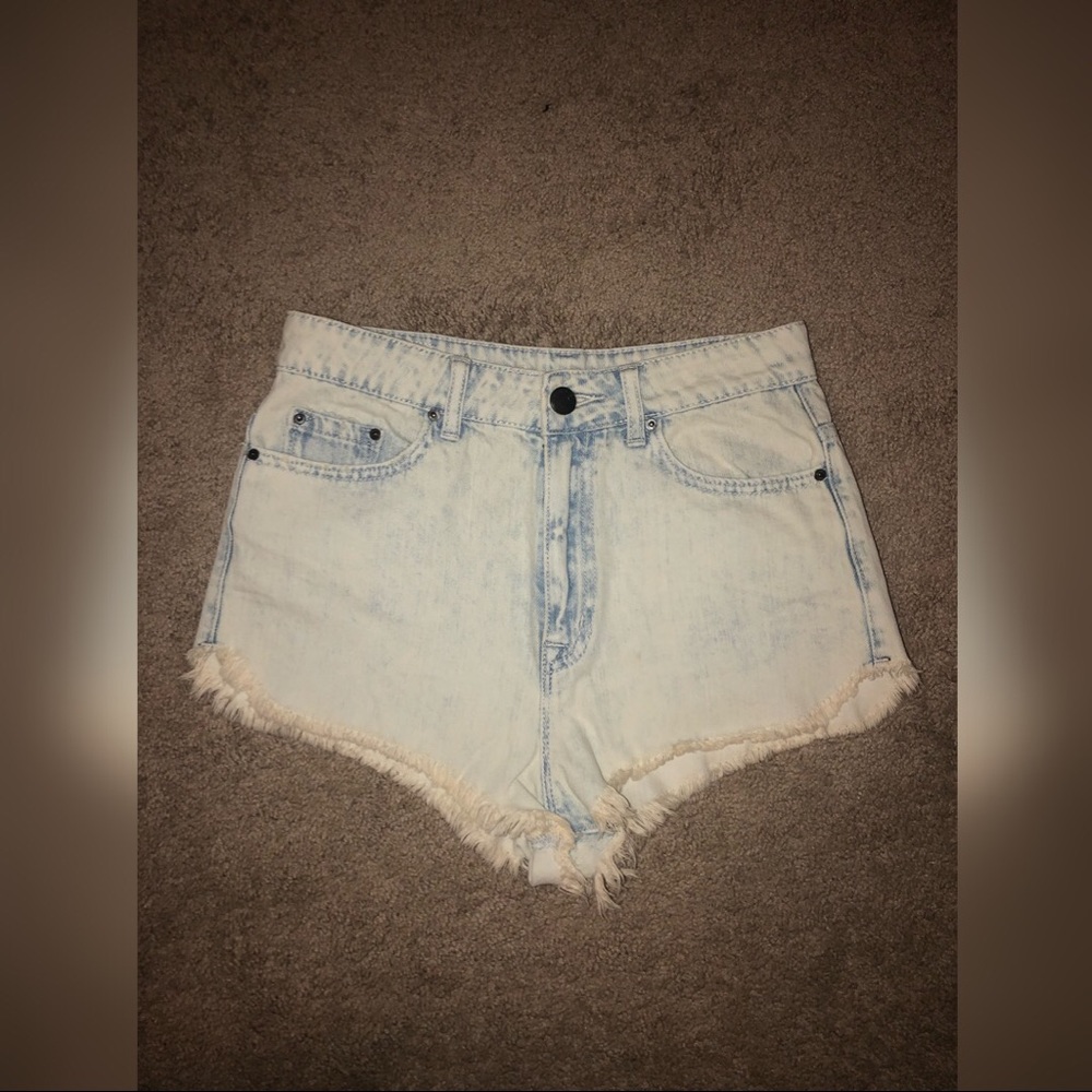 urban outfitters high waisted jean shorts